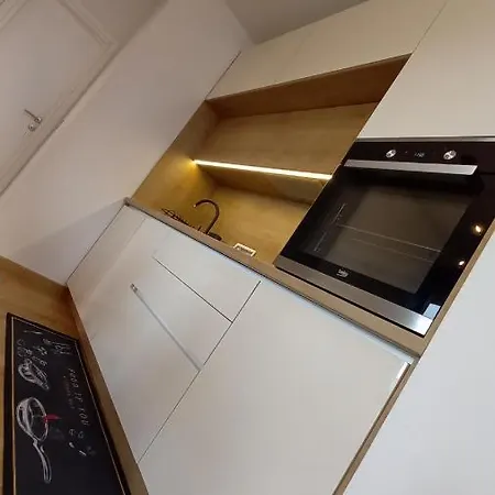 Lisica Apartment *